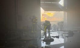 Arde una nave abandonada en Alcalá de Henares en la que vivían tres personas