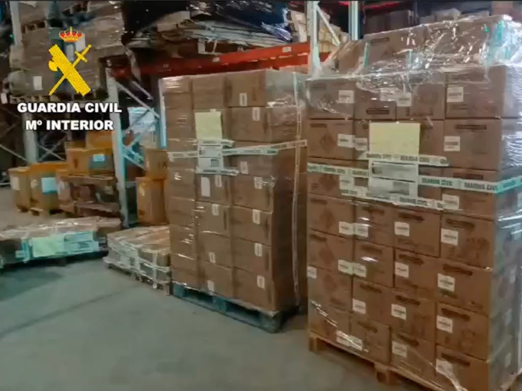 Intervienen más de 23.600 artículos pirotécnicos en un establecimiento sin autorización de Humanes 