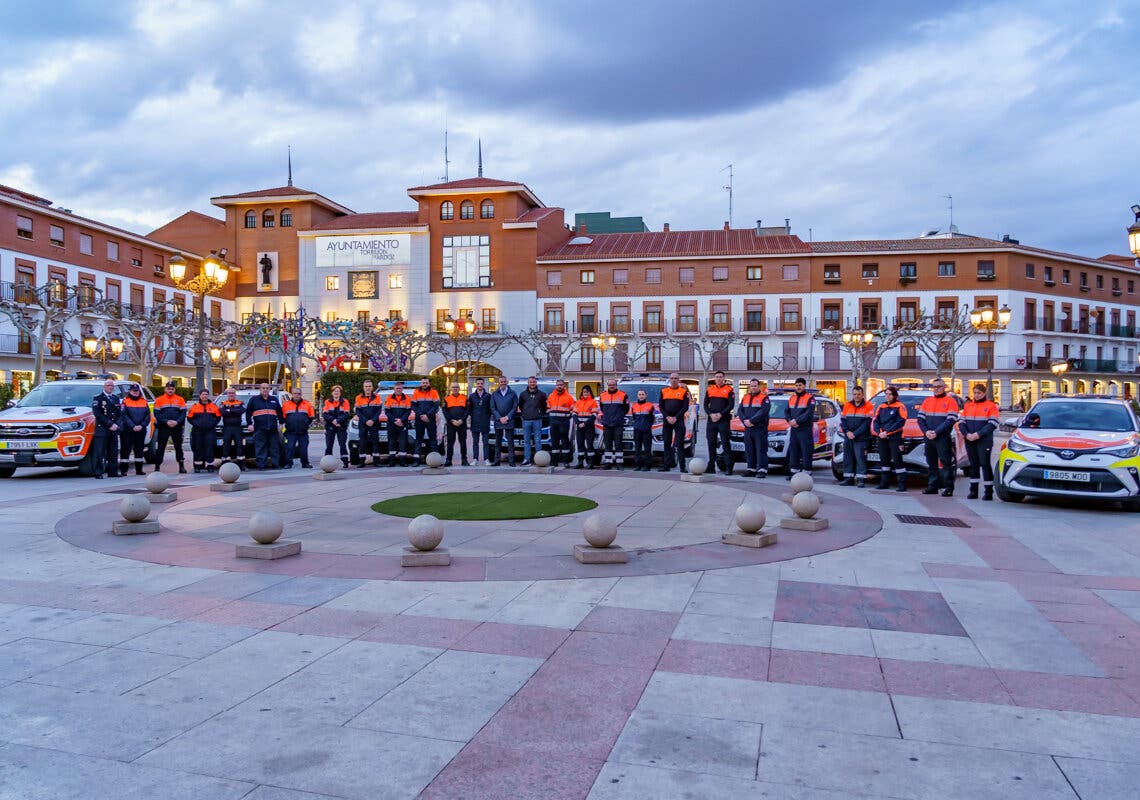 Torrejón de Ardoz rinde homenaje a los voluntarios de Protección Civil por su labor en Mágicas Navidades