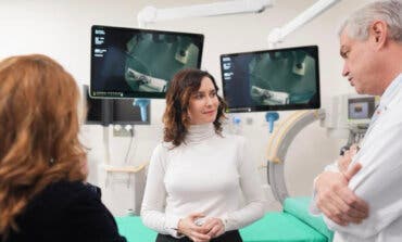 Ayuso inaugura una de las unidades de endoscopia de Digestivo más avanzadas de Europa
