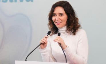 Ayuso anuncia un proyecto piloto para agilizar los diagnósticos de dermatología en menos de 72 horas