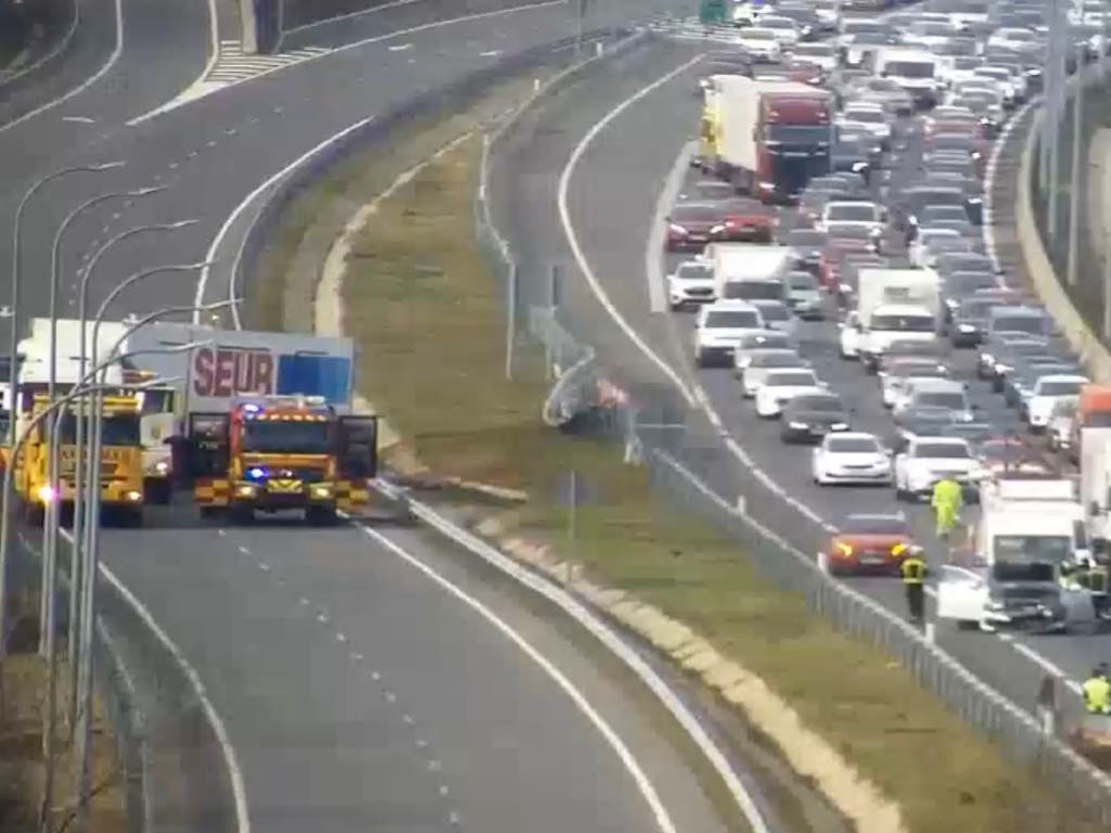 Dos accidentes complican la circulación en la A-2, en Alcalá de Henares