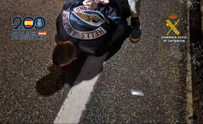 Detenido en la A-2 un miembro de Los Ángeles del Infierno buscado por asesinato y narcotráfico