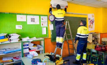 Torrejón de Ardoz avanza en su medida pionera en España instalando aire acondicionado en todas las aulas de los colegios públicos 