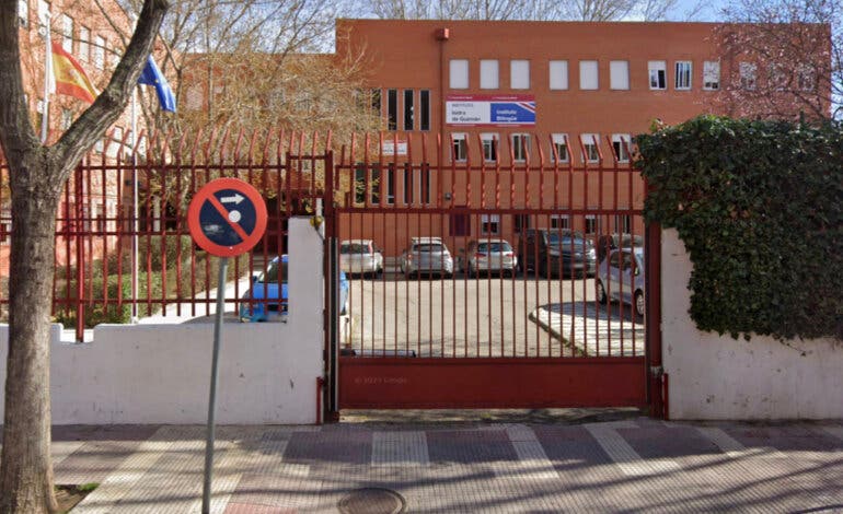 Brutal agresión a una menor en Alcalá de Henares, a la salida del instituto