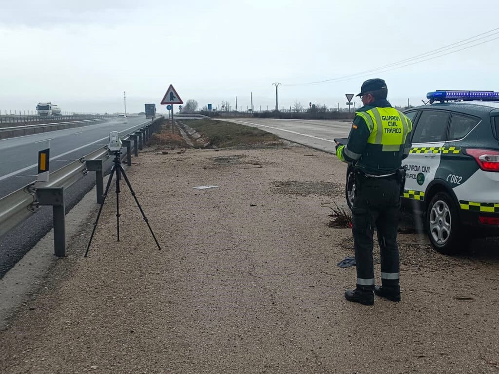 La Guardia Civil pilla a un conductor en la A-2 circulando a 219 km/h