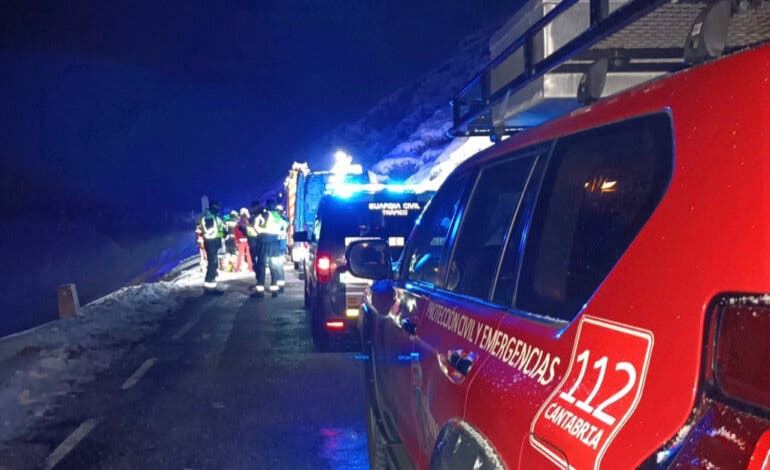 Mueren cuatro jóvenes madrileños de 21 años en un accidente de tráfico en Cantabria