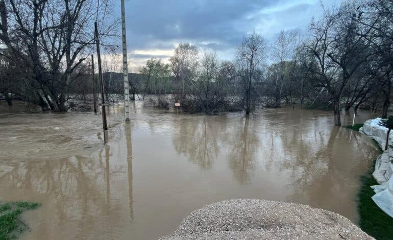 Evacuadas 48 personas en Mejorada del Campo tras la fuerte crecida de los ríos Henares y Jarama