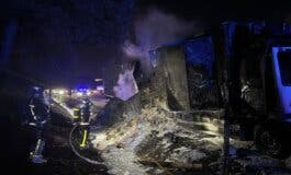 El incendio de un camión obliga a cortar un carril de la A-4 en Aranjuez