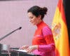 Ayuso recurre ante el Constitucional el reparto de menores extranjeros pactado con Puigdemont 