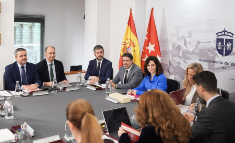 Ayuso duplica la inversión en Ayuda a Domicilio con 467 millones de euros 