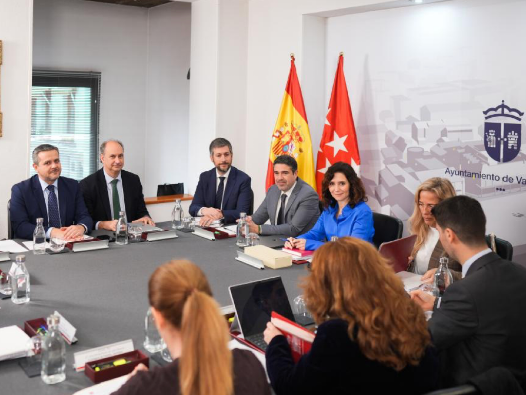 Ayuso duplica la inversión en Ayuda a Domicilio con 467 millones de euros 