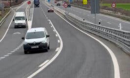 Abierta de nuevo al tráfico la carretera M-206 tras quedar completamente despejada de agua 
