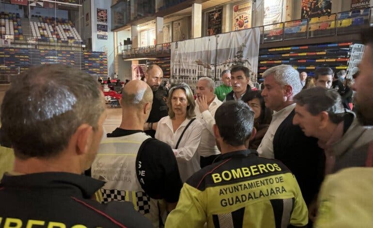 Cerca de 500 pasajeros del AVE pasaron la noche en el Multiusos de Guadalajara tras el apagón