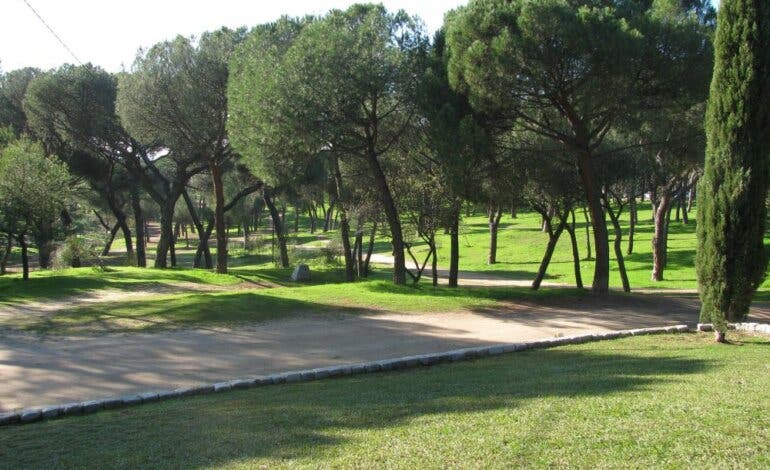 Un niño, hospitalizado en Madrid tras ser mordido por una serpiente en el parque de la Dehesa de la Villa