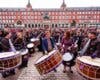 Madrid culmina su Semana Santa con el redoble de decenas de tambores en la Plaza Mayor