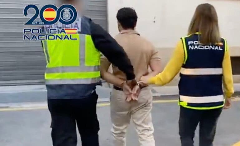 Detenido por intentar prender fuego a una pizzería judía llena de gente en Madrid