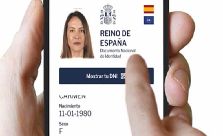 El Gobierno aprueba el DNI digital para llevarlo en el móvil: así puedes obtenerlo