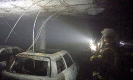 Arden siete coches y una moto en el incendio de un garaje subterráneo en Majadahonda