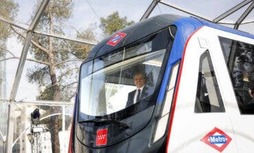 Metro de Madrid expone una maqueta a tamaño real de los nuevos trenes sin conductor 
