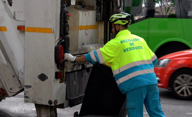 Huelga indefinida de recogida de basuras en Madrid desde el 21 de abril con servicios mínimos del 50%