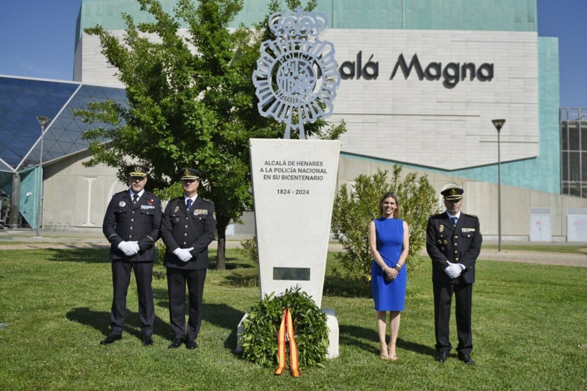 Alcalá de Henares inaugura la nueva Plaza de la Policía Nacional por su bicentenario