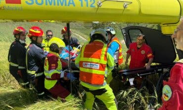 Muy grave un motorista de 31 años tras caer por un terraplén en Olmeda de las Fuentes
