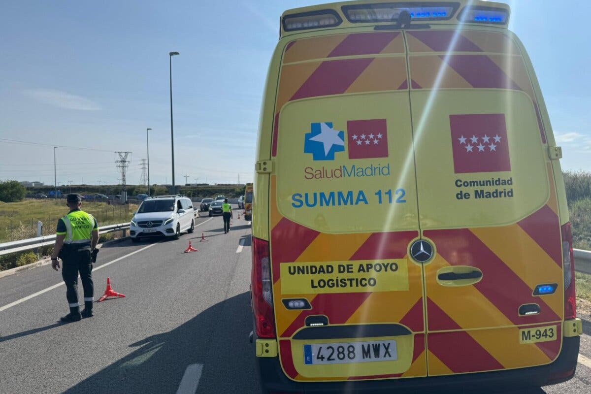 Muere un hombre de 44 años tras salir despedido de su furgoneta en un accidente en la M-506 en Alcorcón