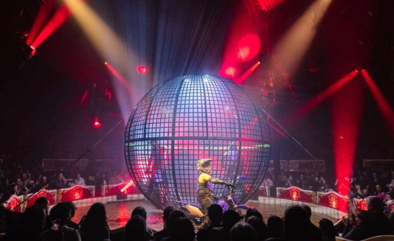 El circo más premiado de España llega a Madrid con su aclamado espectáculo CYBORG