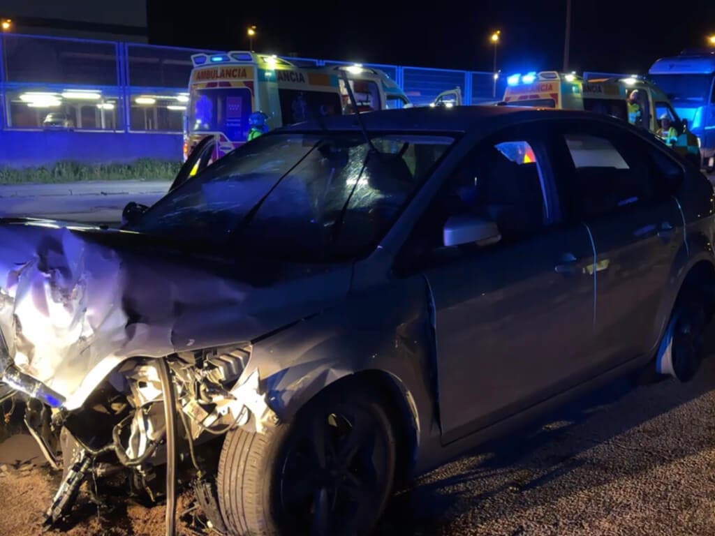 Cuatro jóvenes heridos, uno grave, en un accidente de tráfico en Fuenlabrada