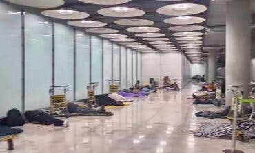 Choque institucional por los sintecho en el aeropuerto de Barajas