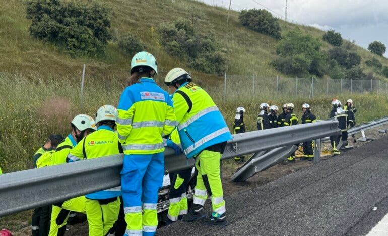 Muere una conductora tras salirse de la vía en la A-1 a la altura de El Molar