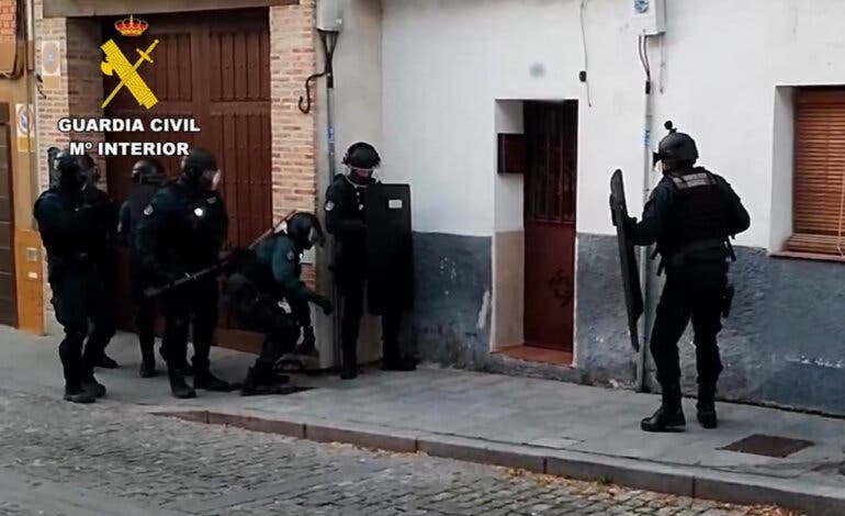 Detenido por atracar un banco en Navalcarnero el hermano del atracador de Algete