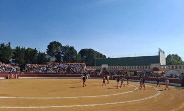 Dos toreros corneados y festejo suspendido en la Copa Chenel en Alalpardo