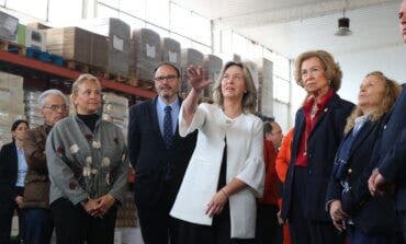 La Reina Sofía visita el Banco de Alimentos de Guadalajara