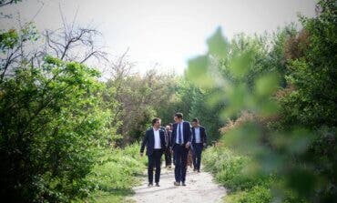El ministro Óscar López visita en Mejorada del Campo el proyecto de restauración de caminos de la Vega mejoreña