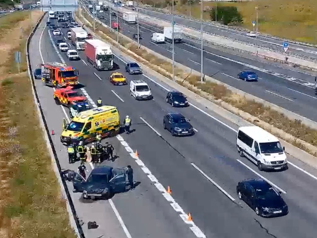 Un accidente en la A-2 en Torrejón de Ardoz provoca más de dos kilómetros de retenciones