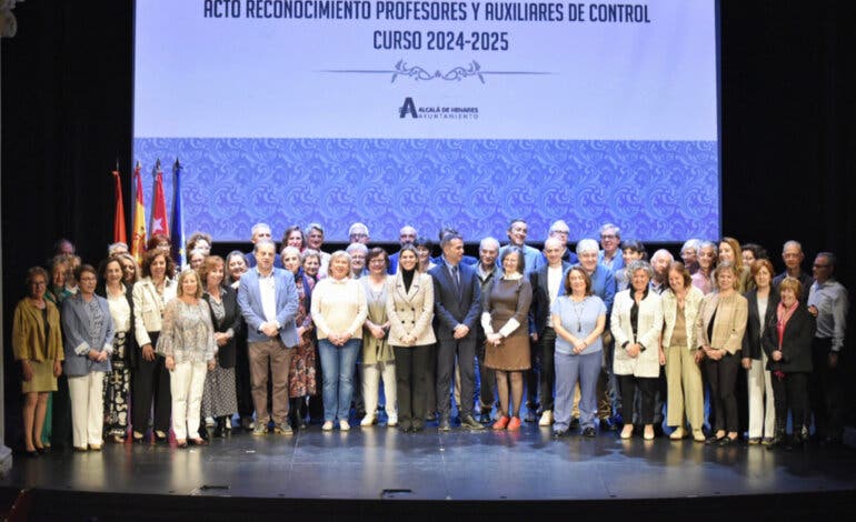 Alcalá de Henares rinde homenaje a los profesores que se jubilan este curso