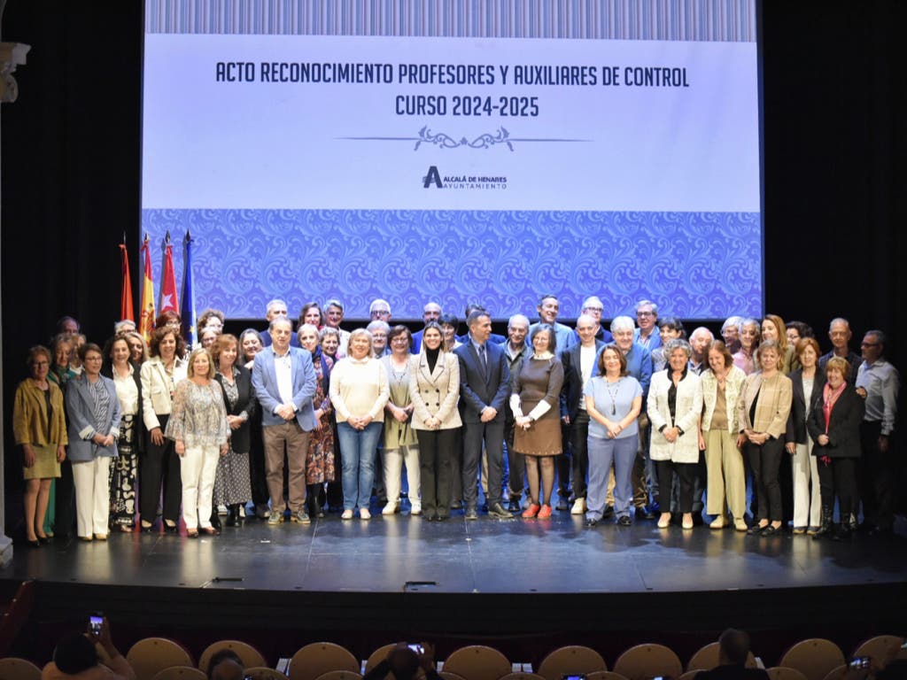 Alcalá de Henares rinde homenaje a los profesores que se jubilan este curso