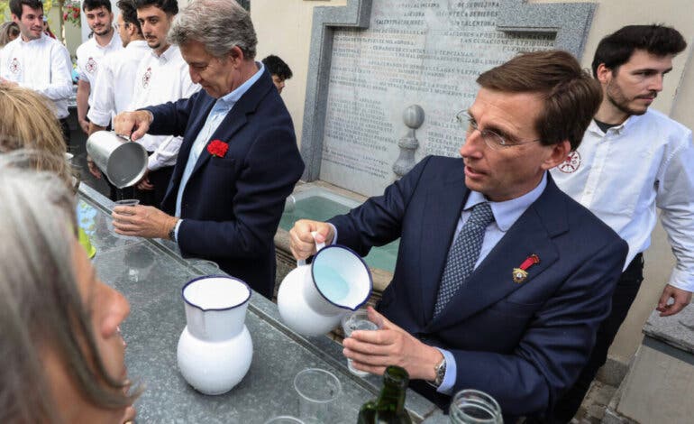 Almeida anima a los madrileños a «celebrar lo que somos» en San Isidro