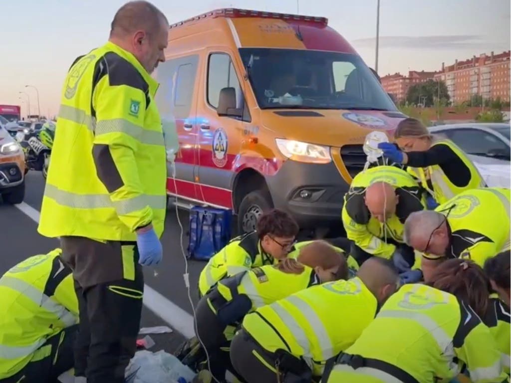 Un peatón herido grave tras ser atropellado por una moto en la A-4 en Villaverde 