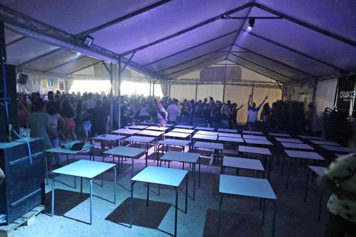 Cabreo en San Fernando de Henares por las restricciones en las carpas de las fiestas: «Así nos hacen trabajar»