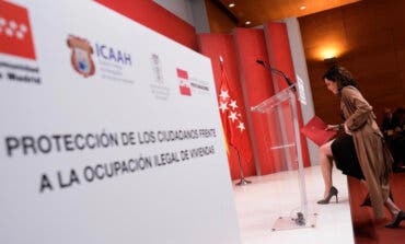 Ayuso lanza un servicio jurídico y psicológico gratuito para víctimas de la okupación