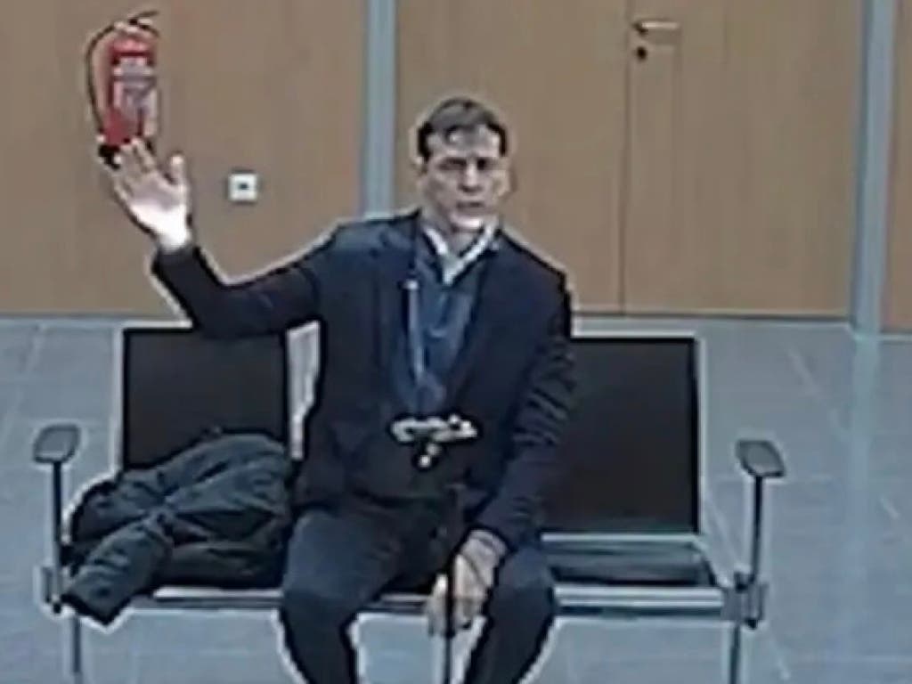La jueza envía a juicio al hermano de Pedro Sánchez por tráfico de influencias y prevaricación