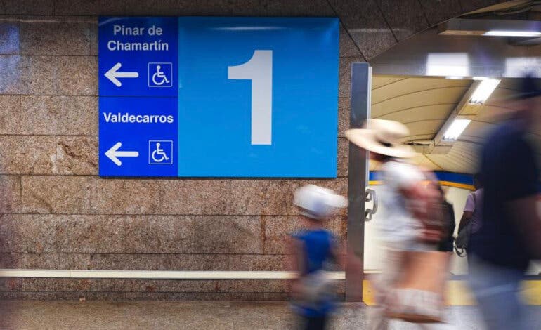 Ayuso anuncia un centro pionero de información del transporte en Madrid con 50 millones de inversión