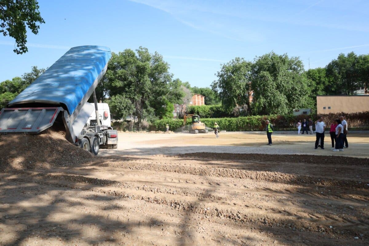 Avanza la construcción en Alcalá de Henares del nuevo aparcamiento gratuito de 350 plazas en Nuestra Señora de Belén