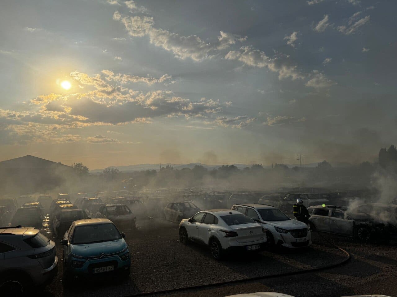 Incendio en Algete: 200 vehículos afectados en una campa de coches