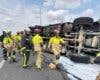 Herido grave el conductor de un camión tras volcar en la M-410 en Moraleja de Enmedio