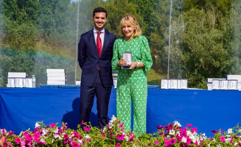 Torrejón celebra el Día de la Policía distinguiendo a Esperanza Aguirre por las BESCAM