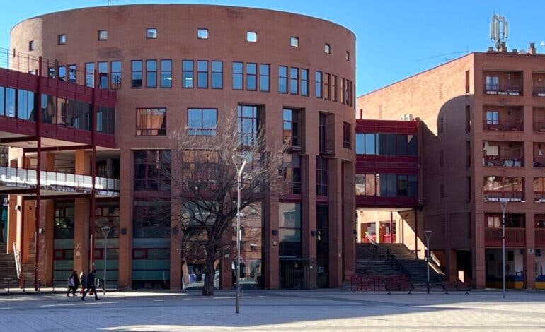 IU Coslada estalla contra el PSOE por apropiarse de los «logros» del gobierno de coalición